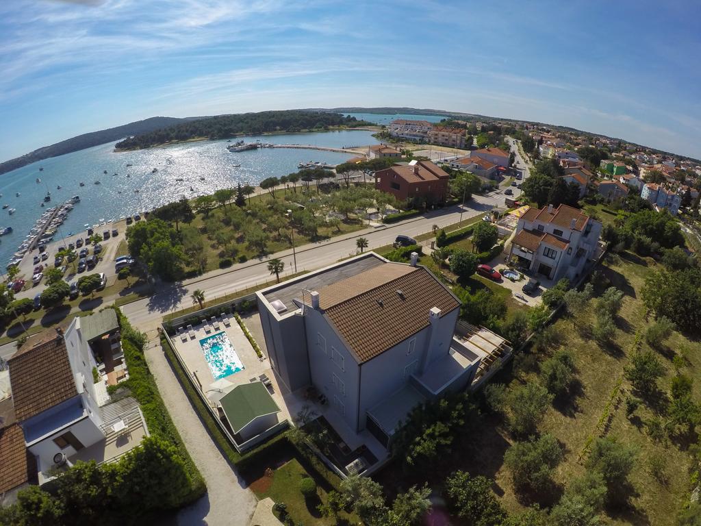 Apartment Lux More ميدولين الغرفة الصورة